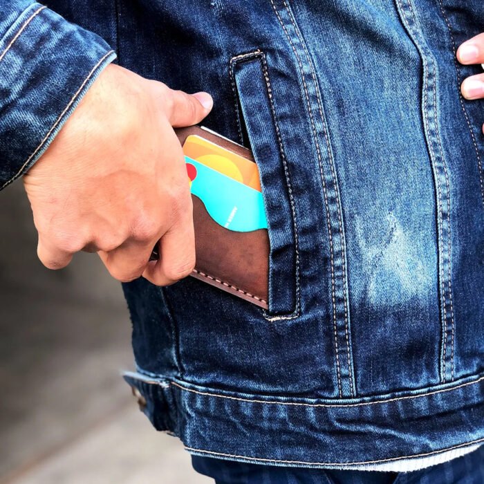 Hand-stitched using durable waxed thread and made from full-grain cowhide leather, this cardholder is perfect for carrying essential cards and a bit of cash without bulk. Ideal for everyday use or as a thoughtful birthday gift for him. themarkleather.co.uk themarkleather.com themarkleather