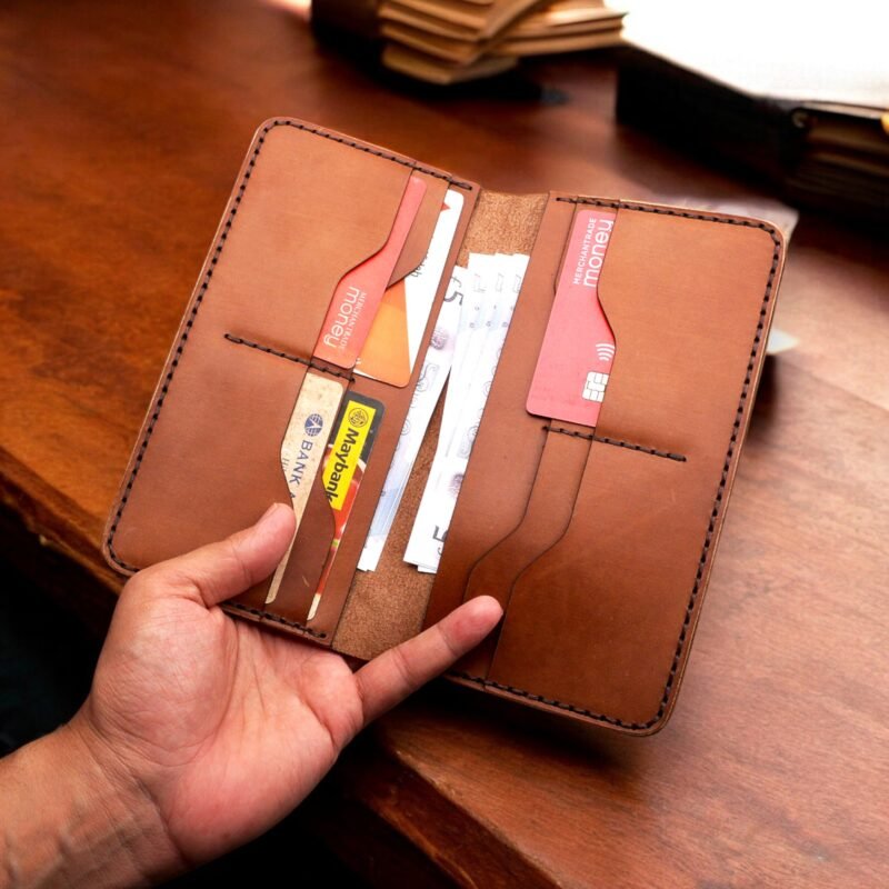 handmade leather long wallet, coat wallet for men, bifold leather wallet, luxury leather purse, full grain leather wallet, personalized leather wallet, roper wallet, vintage leather wallet, cardholder wallet for men, men’s leather gift, gift for him, minimalist leather wallet, premium leather wallet, handmade wallet for men, custom leather wallet, themarkleather.co.uk themarkleather.com themarkleather