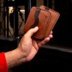 Hand-stitched using durable waxed thread and made from full-grain cowhide leather, this cardholder is perfect for carrying essential cards and a bit of cash without bulk. Ideal for everyday use or as a thoughtful birthday gift for him. themarkleather.co.uk themarkleather.com themarkleather