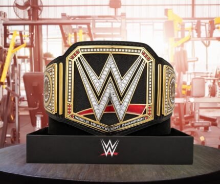 WWE Undisputed Championship Replica Belt, WWE Title Belt, Monday Night Raw, Wrestling Cosplay, WWE Fans, Weightlifting, themarkleather.com, themarkleather.co.uk, themarkleather.etsy.com, themarkleather