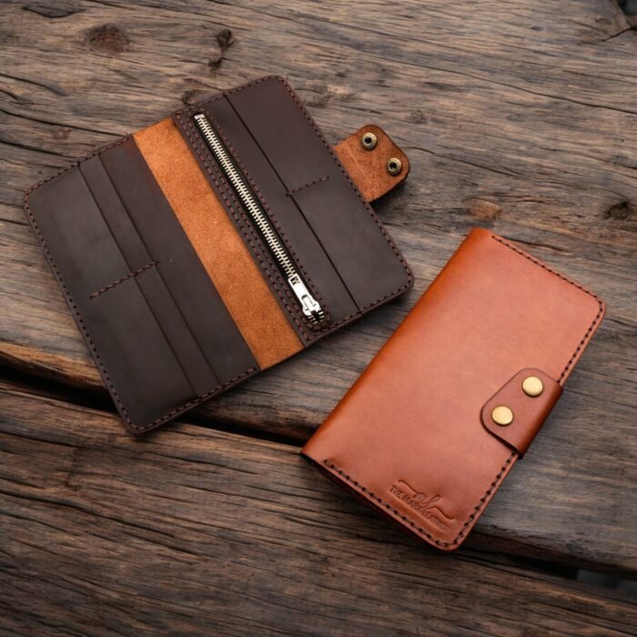 long leather wallet, cowboy wallet, handmade men’s wallet, coat wallet, leather bifold wallet, full grain leather, gift for him, roper wallet, zipped wallet, crazy horse leather, slim wallet, custom leather wallet, vintage men’s purse, men’s leather cardholder, brown leather wallet, themarkleather, themarkleather.com, themarkleather.co.uk, themarkleather.etsy.com
